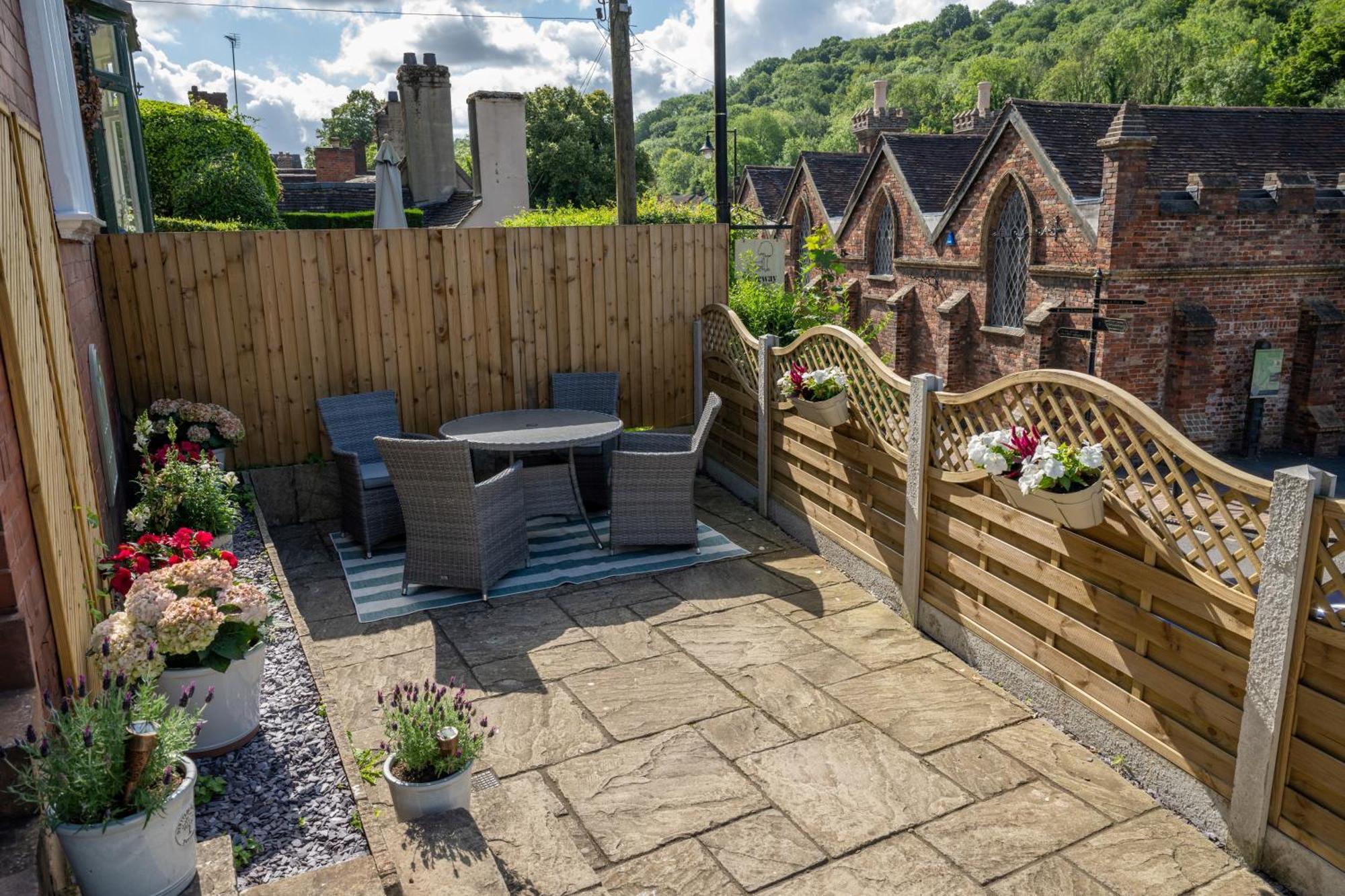 Villa 2 Bed Ironbridge Exterior foto